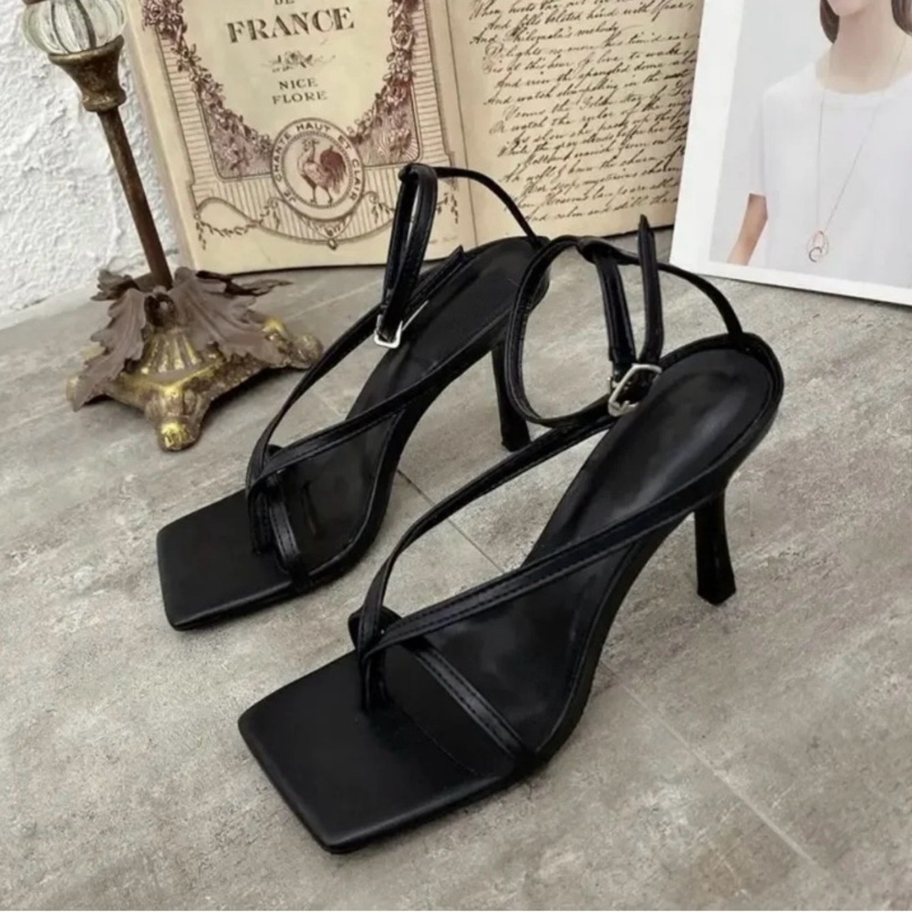 Square Head Ankle Strap Sandals  Women black 9